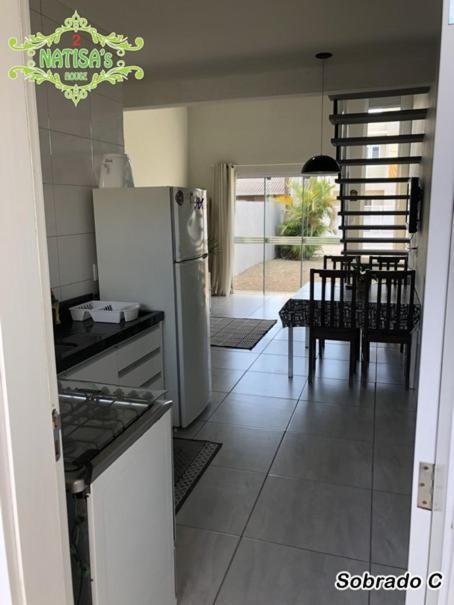 Villa Sobrados Aconchegante Com Piscina "Natisashouse" Bombinhas Exterior foto